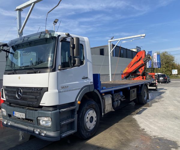 kamion sa kranom - palfinger